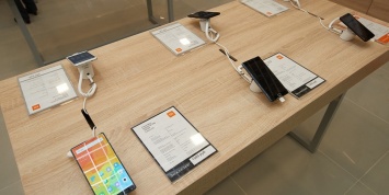 Xiaomi возглавляет антирейтинг. Названы смартфоны с самым сильным и самым слабым излучением