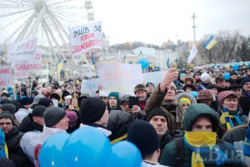 Тимошенко провела митинг на Контрактовой площади в Киеве