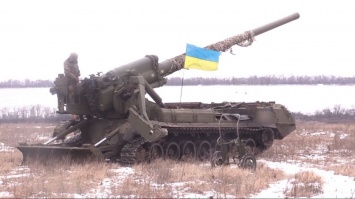 Колонна украинской техники и солдат выдвигается в сторону Крыма: "в РФ истерика"