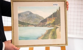 На аукционе в Германии продадут пять картин Гитлера