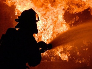 В трамвайном депо произошел пожар: огонь тушили 12 пожарных
