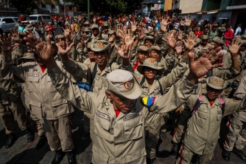 Еще один венесуэльский офицер отказал Мадуро в легитимности