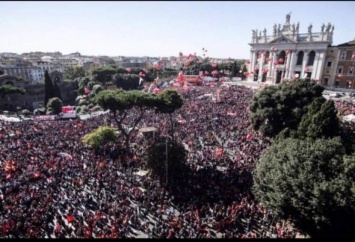 Профсоюзы вышли на крупнейшую акцию протеста с 2015 года в столице Италии
