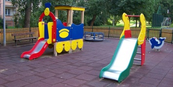В Свердловской области ребенок умер после катания на оборудованной горке