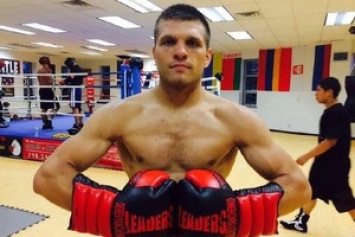 Николаевский боксер-средневес Деревянченко очередной бой проведет 13 апреля в Миннеаполисе