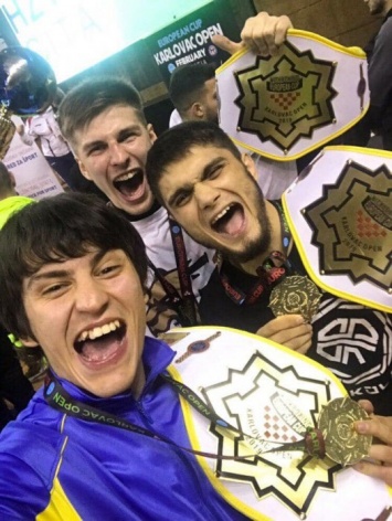 Четыре спортсмена из Николаева стали победителями Кубка Европы по кикбоксингу