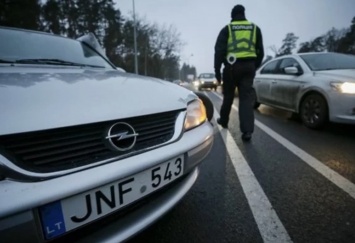 Коллапс евроблях на границе с Польшей: «с водителей требую "мзду"», детали беспредела
