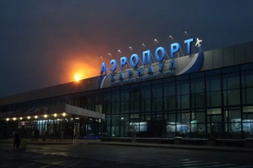 В аэропорту Барнаула с трапа самолета упали шесть человек