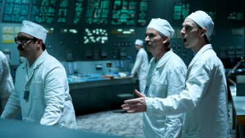 Канал НВО показал первые кадры из сериала "Чернобыль" с Эмили Уотсон и Джаредом Харрисом