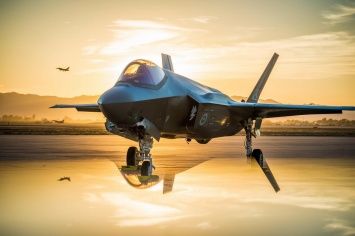 ВВС США намерены оснастить истребители лазерным оружием к началу 2020-х