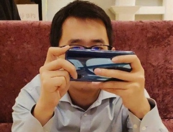 Смартфон Xiaomi Mi 9 представят в один день с Samsung Galaxy S10