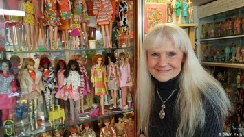 В гостях у хозяйки самой большой в мире коллекции Барби