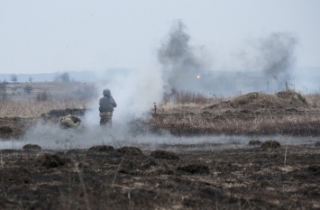 Под Донецком вспыхнул бой, гремят взрывы: "Давно не было такого"