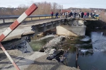 Обвалился мост на Тернопольщине