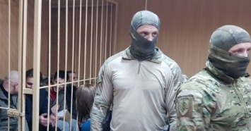Российский суд отклонил жалобу и продлил арест 16 морякам из Украины