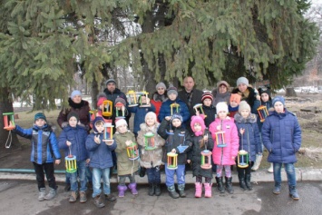 В Кривом Роге школьники приняли участие в экоакции «Зернышко для птенчика»