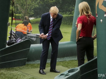 Трамп потратил $50 тыс. на замену в Белом доме симулятора игры в гольф - СМИ