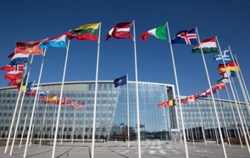 Полторак в Брюсселе обсудил возобновление работы Комиссии Украина-НАТО