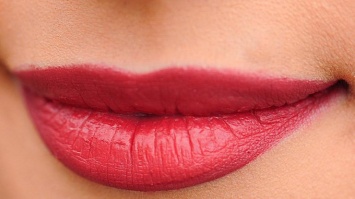 "Горят губы": о чем говорит примета