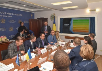 Торжественное открытие Общественного центра правосудия в Одессе посетил руководитель USAID (фото)