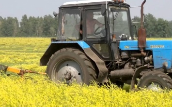 В Запорожской области мужчину намотало на карданный вал