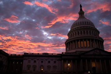 Палата представителей США приняла бюджет для избежания "шатдауна"