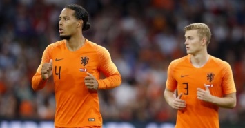 Ливерпуль может объединить лучшую связку нидерландских защитников
