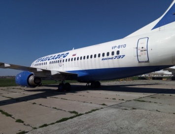 Boeing 737 российской авиакомпании-банкрота продали за долги аэропорту Жуляны