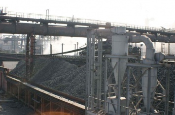 СМИ: Грузинский завод Коломойского покупает уголь у террористов?