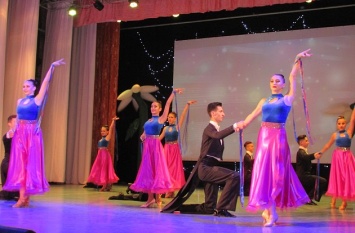 25 лет в танце: бердянский «Эдельвейс» отметил юбилей
