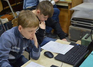 В Феодосии состоялись XXXVII Городские соревнования по сборке и анализу радиосхем