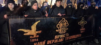 Неонацисты устроили шоу в центре Киева
