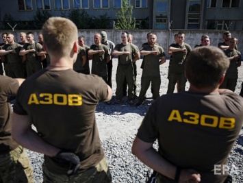 Bellingcat заявил о сотрудничестве "Азова" с американскими экстремистами