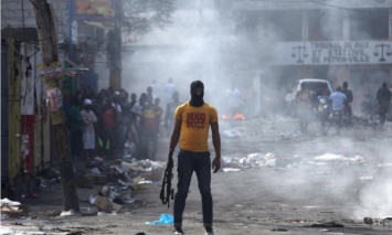 На Гаити протестуют против президента Жовенеля Моиза
