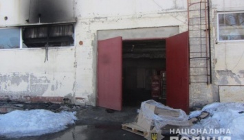 На проспекте Гагарина сожгли два склада, принадлежащие одной фирме