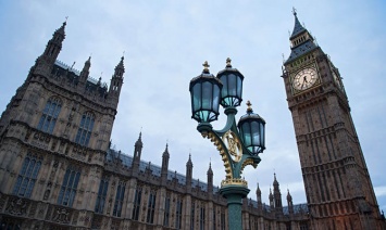 Британский парламент обвинил Facebook в нарушении законов