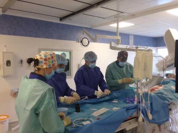 В больнице Мечникова впервые в Украине сделана уникальнейшая операция