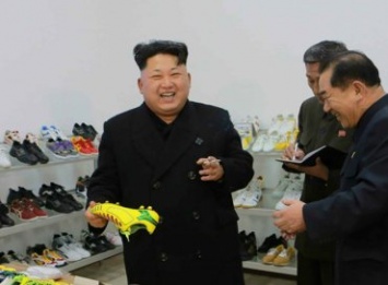 Ким Чен Ын поручил фабрикам копировать кроссовки Nike и Adidas