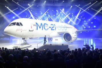 Россия отложила производство "конкурента Boeing" из-за американских санкций