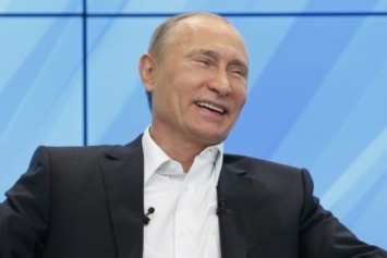 ''Поменяйте его с Петросяном!'' Путин разозлил ''сталинской'' шуткой о Сибири