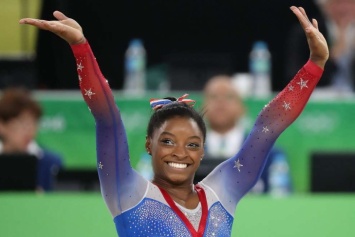 Гимнастка Байлз признана лучшей спортсменкой 2018 года