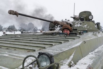 Порошенко внес Раду законопроект о допуске иностранных военных к учениями на территории Украины