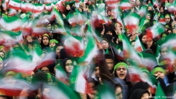 Может ли чиновник МИД ФРГ участвовать в праздновании иранской революции?