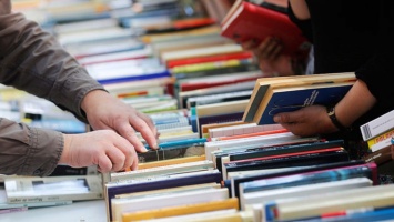 Российские книги попали под запрет в Украине: список запрещенной литературы