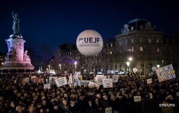 Во Франции прошли акции против антисемитизма