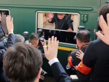 Ким Чен Ын два дня будет ехать во Вьетнам на поезде