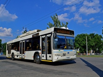 Днепровский горсовет приблизился к покупке в кредит 44 троллейбусов