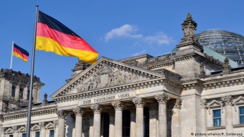 Приключения государственного флага Германии