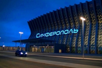 Российские самолеты беспрерывно летают в Симферополь