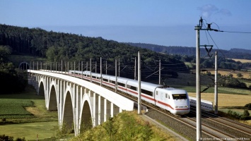 В немецкую железную дорогу инвестируют 11 миллиардов евро, чтобы поезда прибывали вовремя